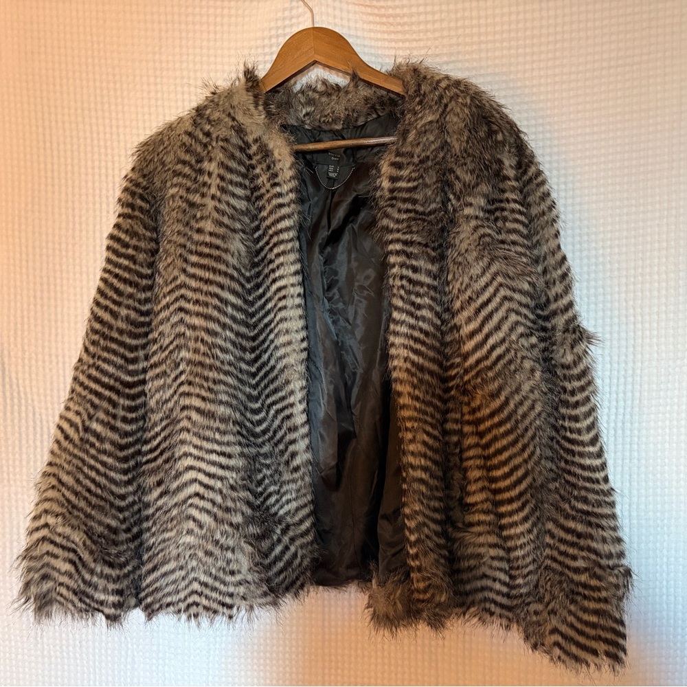 MNG Suit Mango Faux Fur Striped Open Front Women's Sweater Jacket - Black/Gray